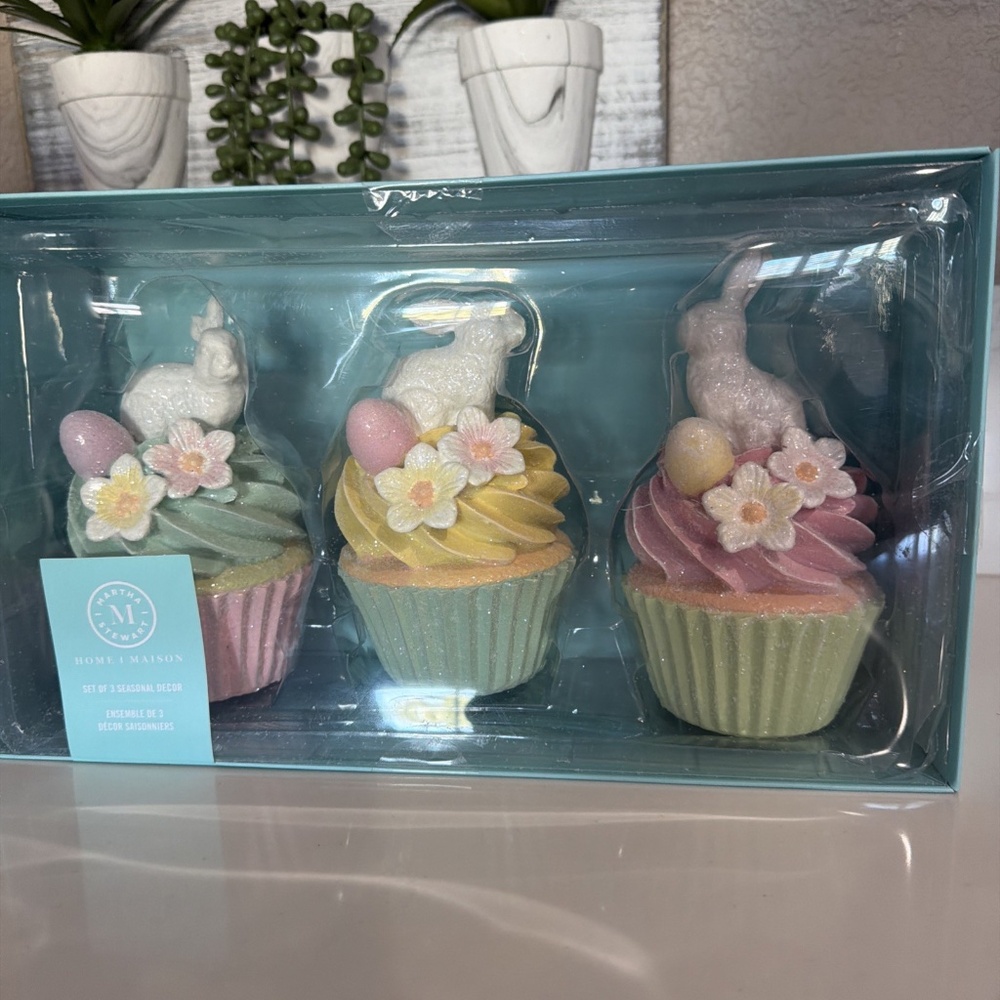 Martha Stewart Set of 3 Pastel Frosted Easter Cupcakes with Bunny Topper